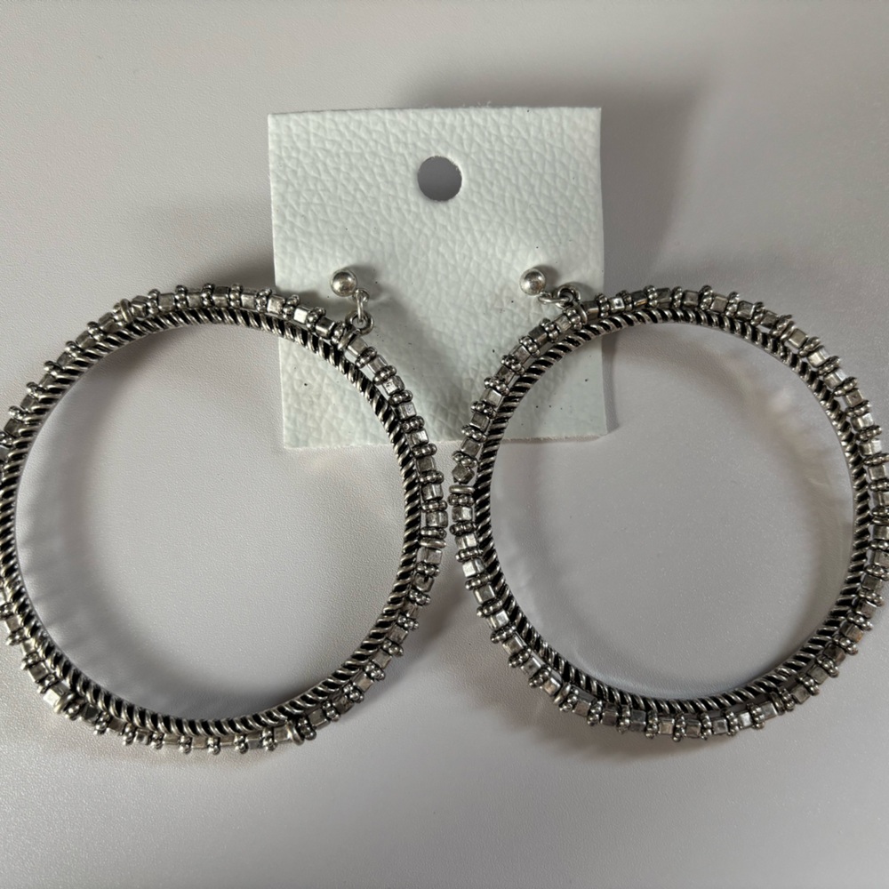 Free Peoplee Date Night Hoops Silver NWT